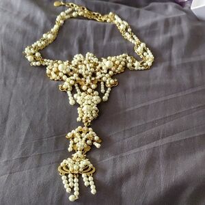 Elegant Gold and Cream Necklace